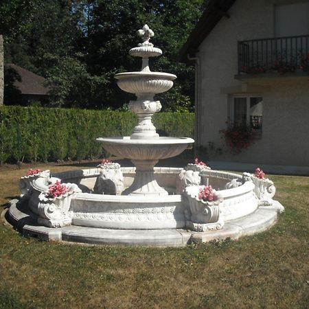 Les Chambres Du Lac Forges-les-Eaux Exteriör bild